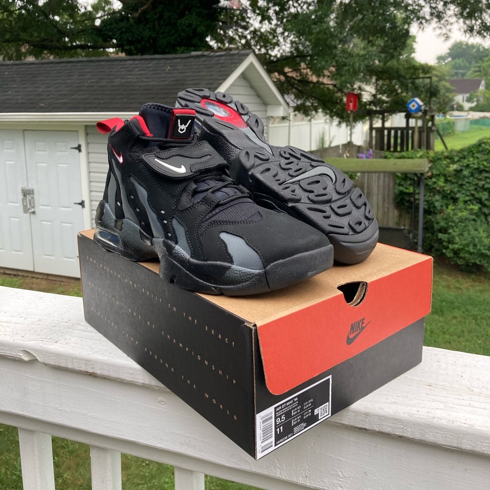 Nike Air Dt Max '96 Black and red NEW